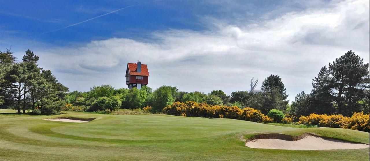 Вилла Seaside Luxury House On The Suffolk Coast Саксмундхэм Экстерьер фото